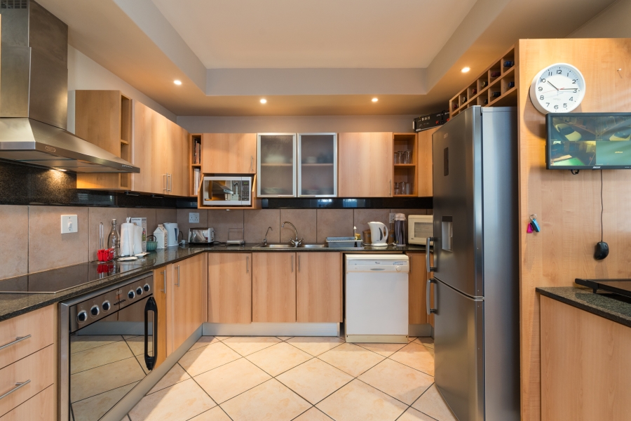 4 Bedroom Property for Sale in Bantry Bay Western Cape